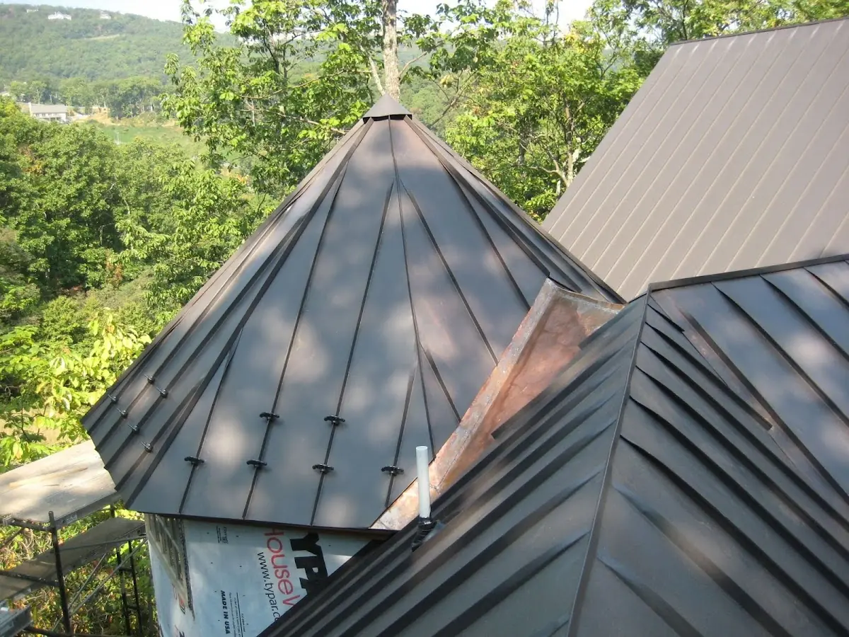 Professional Roof Tarp Installation by Craftsman Roofing in Ankeny
